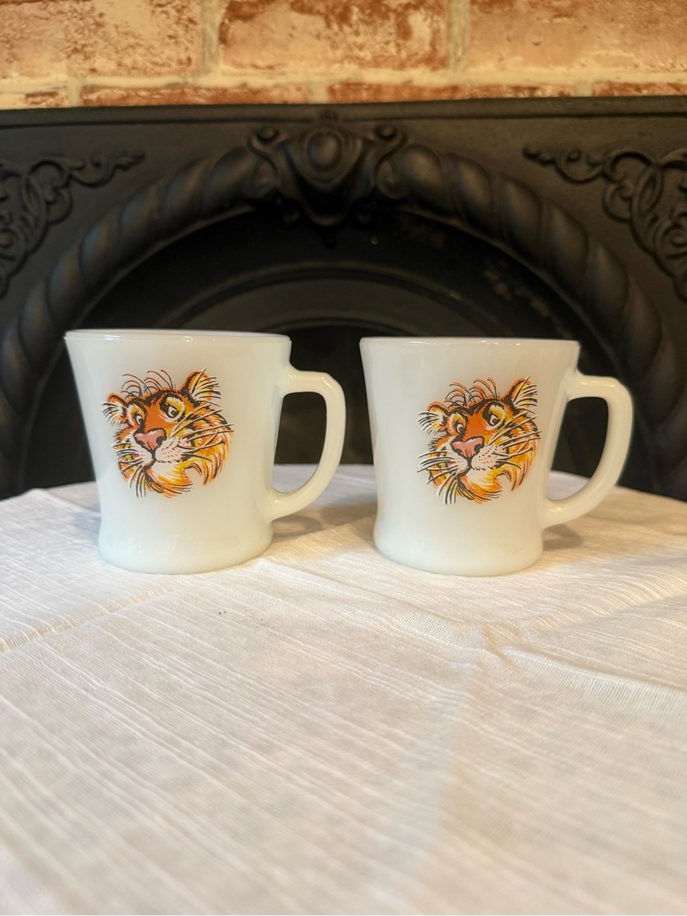 2 VTG Fire King Esso Exxon Mobil Tiger in Your Tank Milk Glass Coffee Mug Cup
